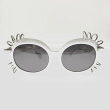 White Beauty (Matt)(Acetate) with Rings and Studs<br>ホワイトビューティー(マット)(アセテート製)・リングスタッズ付き